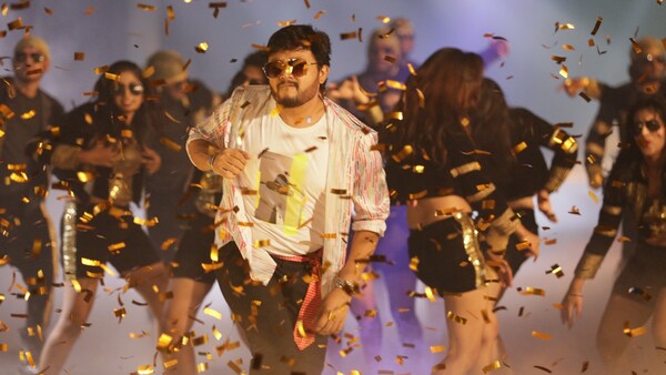 Sakath movie review: Golden Star Ganesh's Suni-directorial is a murder mystery loaded with fun