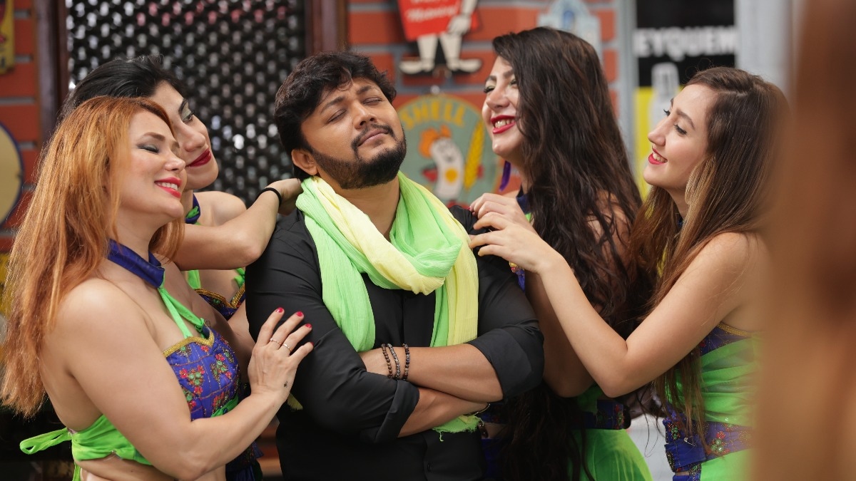 Watch Ganesh romance Surbhi Puranik in the mellifluous vocals of Sid Sriram in Shuruvaagide