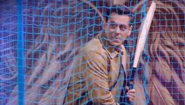 Bigg Boss 17: Salman Khan brings World Cup fever in the house, contestants cheer for 'Men in Blue'