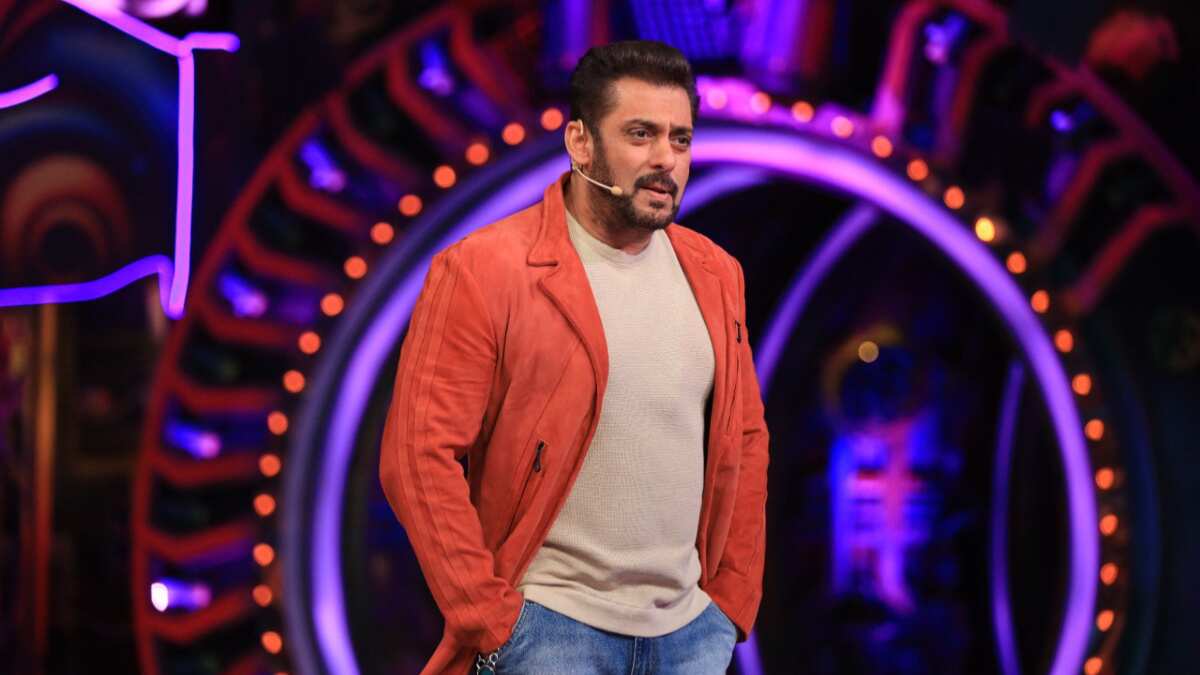 Salman Khan confesses cleaning bathrooms in jail on Bigg Boss OTT 2 finale No job is...