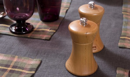 The image hints at the name of which Malayalam rom-com film that centres around people bonding over food.