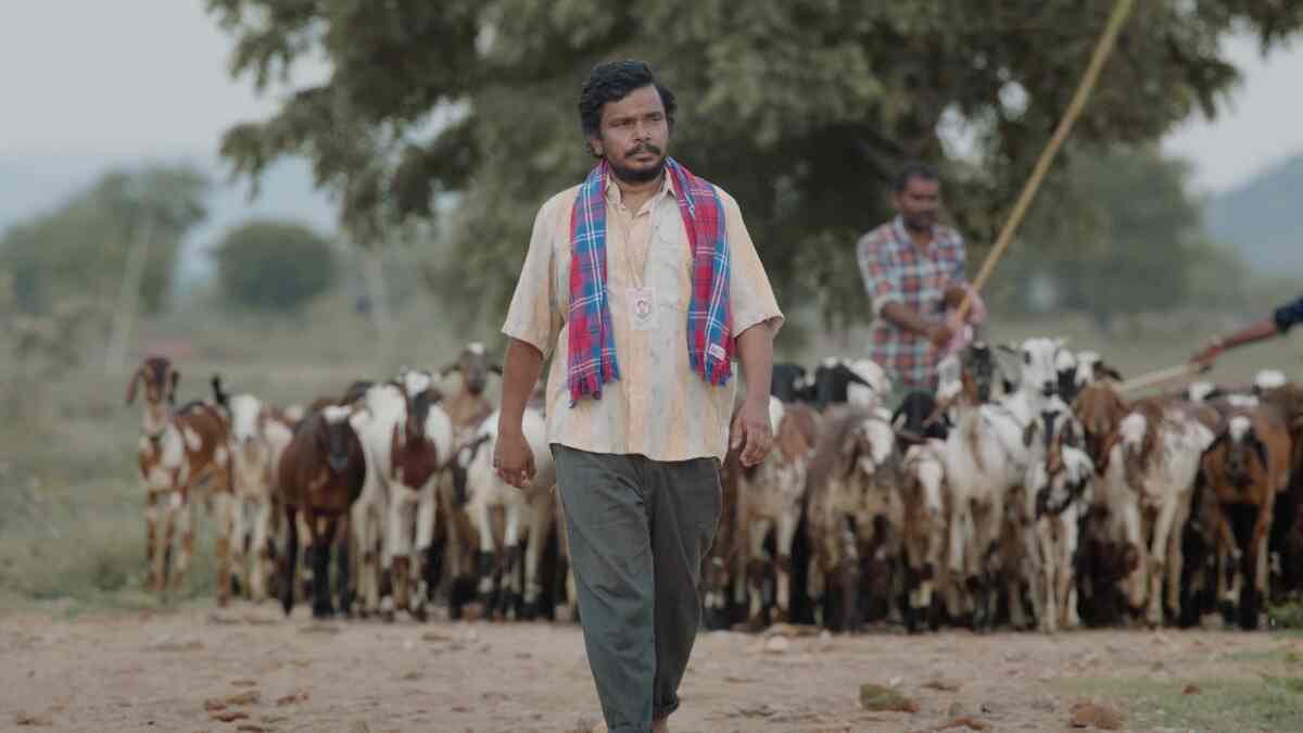 Martin Luther King trailer - Sampoornesh Babu is an innocent villager in this intriguing political satire