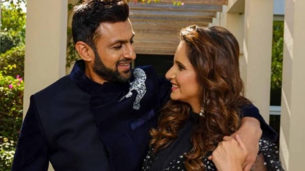 Amidst divorce rumours, Shoaib Malik wishes Sania Mirza on her birthday with a beautiful picture
