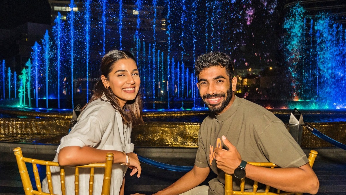 ‘Mera Bumrah Ek Taraf,’ Sanjana Ganesan blushes while delivering dialogue from Raghav Juyal