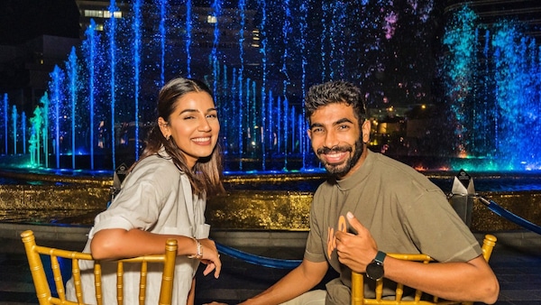 ‘Mera Bumrah Ek Taraf,’ Sanjana Ganesan blushes while delivering dialogue from Raghav Juyal