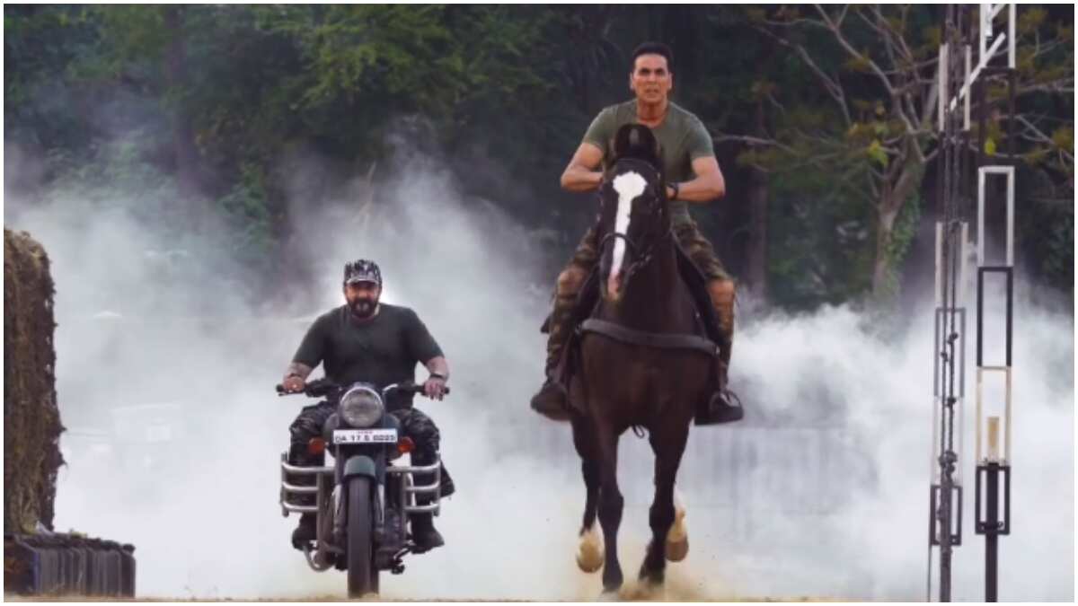 https://www.mobilemasala.com/movies/16-years-of-Welcome---Akshay-Kumar-drops-stylish-clip-with-Sanjay-Dutt-from-Welcome-To-The-Jungle-shoot-to-mark-special-day-i199316