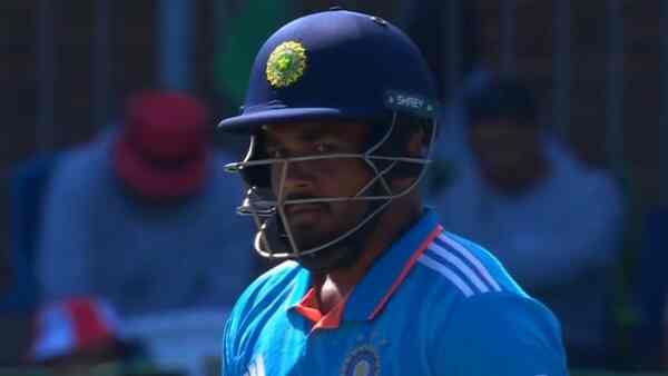 IND vs SA: Sanju Samson fails to capitalize on opportunity as he is bowled for 12, sparks meme frenzy