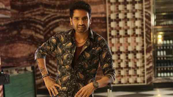 Agent Kannayiram teaser: Santhanam is a smart and suave detective in this dark comedy flick