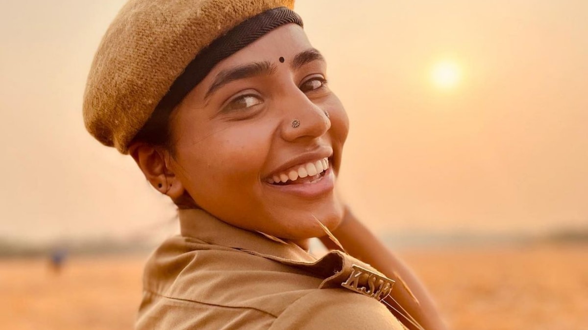 Did you know Kantara girl Sapthami Gowda is a National gold medalist in swimming?