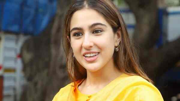 Mumbai, Sara Ali Khan just travelled with you!