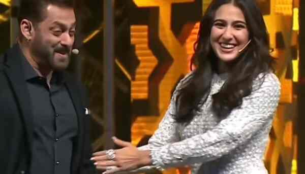 IIFA 2022: Sara Ali Khan gets THIS reply from Salman Khan when she calls him 'uncle'