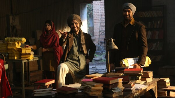 Sardar Udham: Vicky Kaushal introduces Amol Parashar's character as Shaheed Bhagat Singh with new still