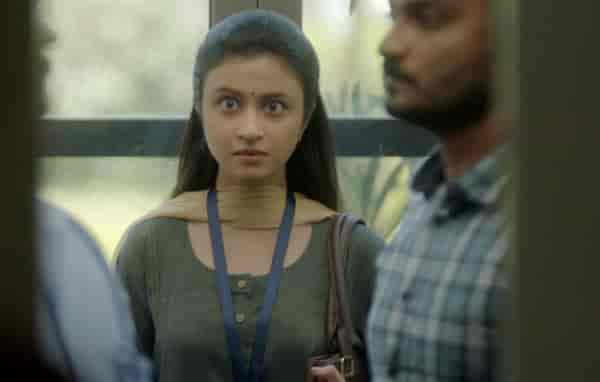 Ritika Shrotri as Dia in the film