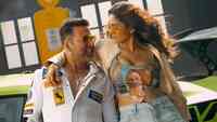 Selfiee song Kudiyee Ni Teri: Akshay Kumar and Mrunal Thakur bring guns and glamour in the upbeat dance number