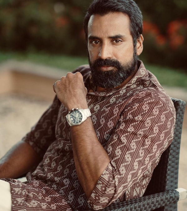 Shabeer Kallarakkal is one of the antagonists of Bhairathi Ranagal