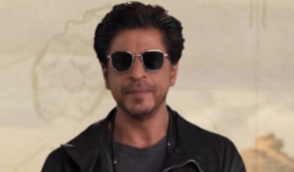 Shah Rukh Khan reveals where does he get his charm from; his reply will surely have you floored!