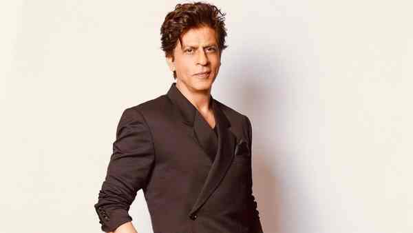 ‘King of Romance’ Shah Rukh Khan REFUSES to woo young women in films a la Akshay Kumar, Salman Khan?