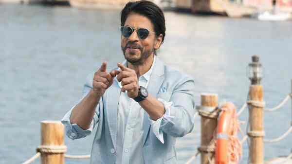 Shah Rukh Khan gives a befitting reply to app ideas by Zomato, Tinder, Spotify and others: SHERON ka zamaana hota hai