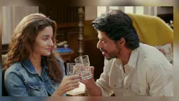 Shah Rukh Khan shares an emotional note to Alia Bhatt, calls her ‘soul and sunshine’ of Darlings