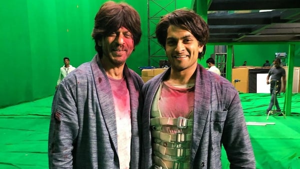 Brahmastra: Shah Rukh Khan's photo from the sets posing with his body double goes viral