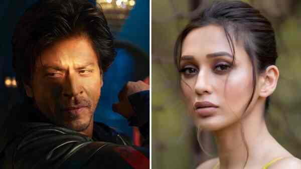 Shah Rukh Khan responds to Mimi Chakraborty’s wish before KKR match