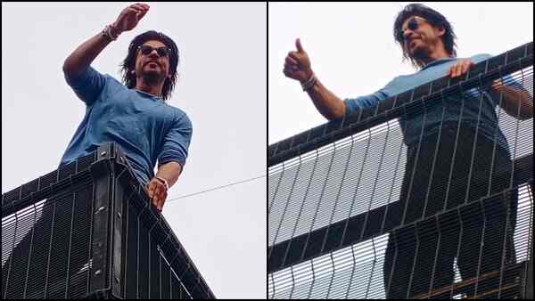 Shah Rukh Khan 'bleeds blue' at Mannat for fans after Jawan's massive success and India's Asia Cup win