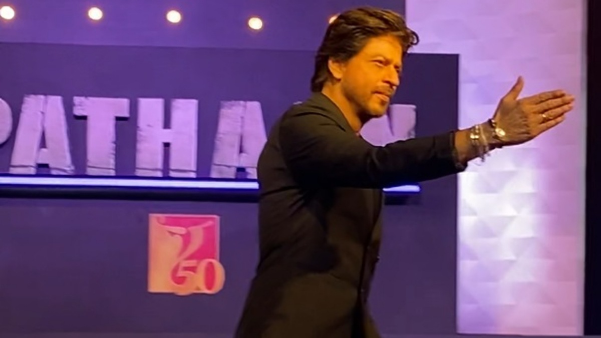 Shah Rukh Khan on his sea of fans visiting him at Mannat: God has blessed me so much that he has given me a permanent balcony ticket