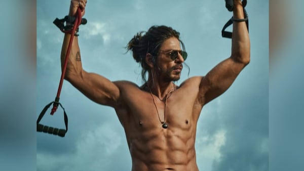In Pics: When Shah Rukh Khan appeared flawless in jaw-dropping pictures
