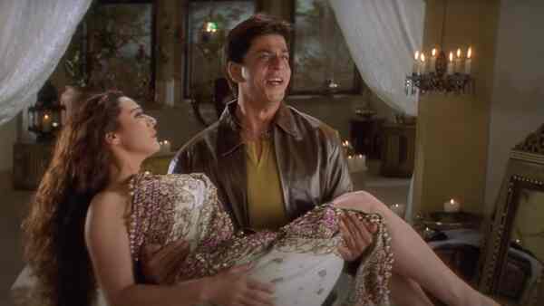 Shah Rukh Khan, Preity Zinta in Veer Zaara (Image via YouTube/Screengrab)