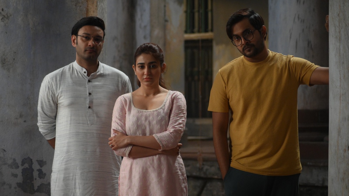 Shwetkali review: Oindrila Sen, Sourav Chakraborty and Shaheb Bhattacherjee present a spine-chilling thriller