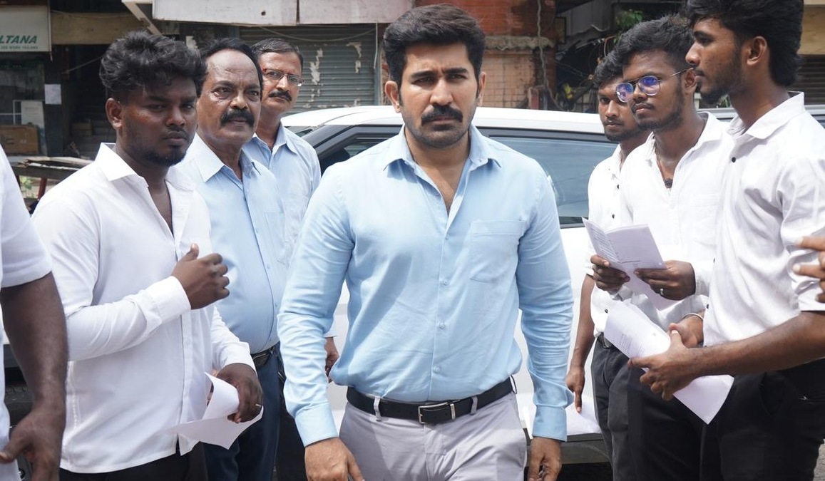 Shakthi Thirumagan box office collection day 1: Vijay Antony’s political thriller leads this week's race, ahead of Kavin’s Kiss, Thandakaaranyam