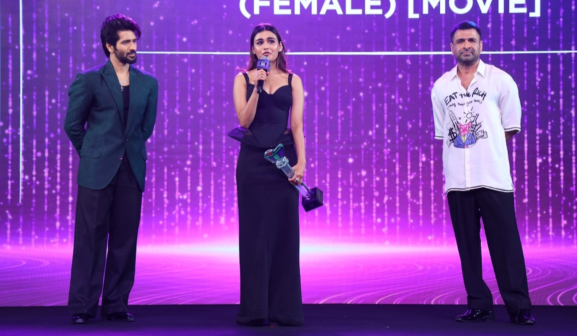 OTTplay Awards 2025: Shalini Pandey wins Breakthrough Performance for Maharaj