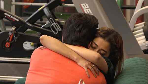 Bigg Boss 16 November 30, 2022 Highlights: Tina Datta declares her love for Shalin Banot and hugs him