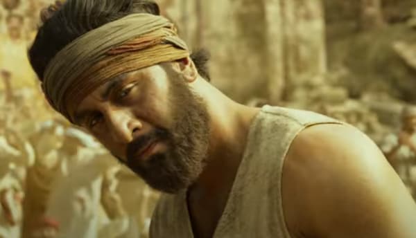 Shamshera trailer Twitter reactions: Netizens say Ranbir Kapoor's film will light up the 'fallen Bollywood'