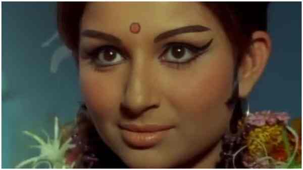 Best Sharmila Tagore movies on ShemarooMe