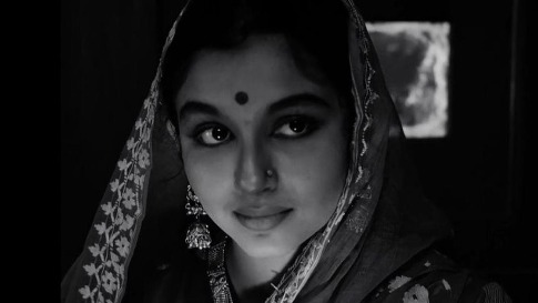 Sharmila Tagore in Apur Sansar.