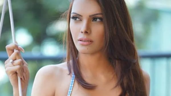 “Excuse me, where I come from, it IS an issue!” Sherlyn Chopra BLASTS Anveshi Jain for supporting Ranveer Singh’s n*de photoshoot