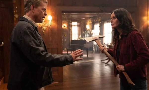 Greg Kinnear and Courteney Cox in a still from the show