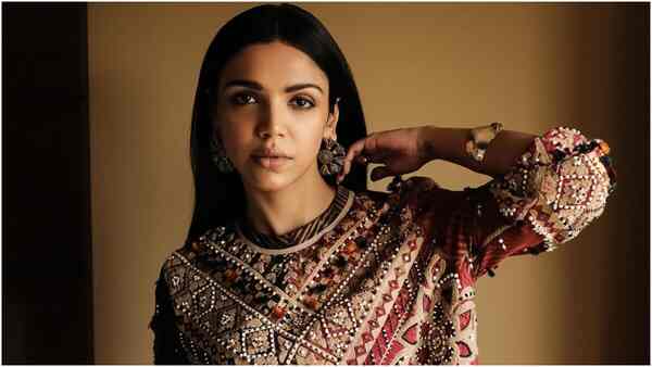 Shriya Pilgaonkar goes simple and solo to celebrate The Broken News 2 success – Pics