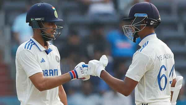 IND vs ENG, 1st Test - Fans ask Shubman Gill to not give them 'heart attack' after he hits ball high in the air