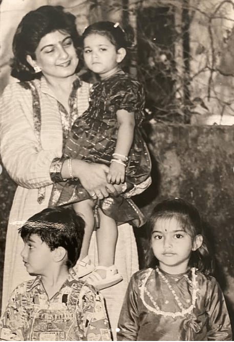 Siblings with their aunt Reena