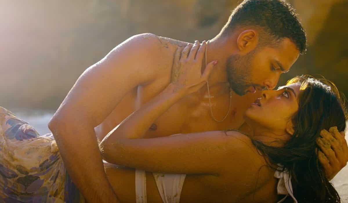 Yudhra song Saathiya OUT: Siddhant Chaturvedi and Malavika Mohanan exude sizzling chemistry in first track