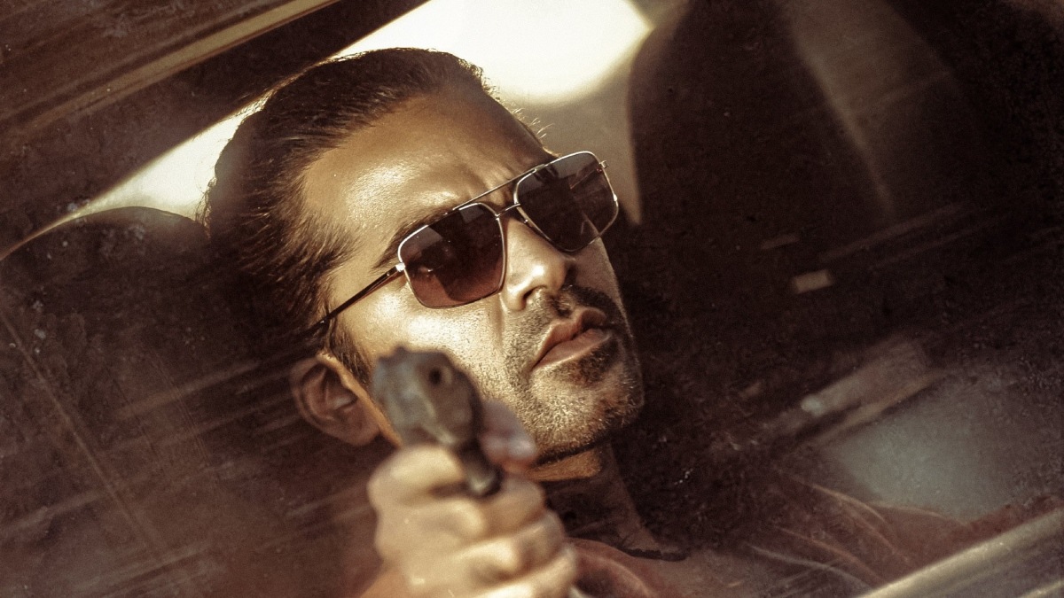 Thug Life - Silambarasan greets fans at the location of Kamal Haasan, Mani Ratnam's film | Watch VIDEO