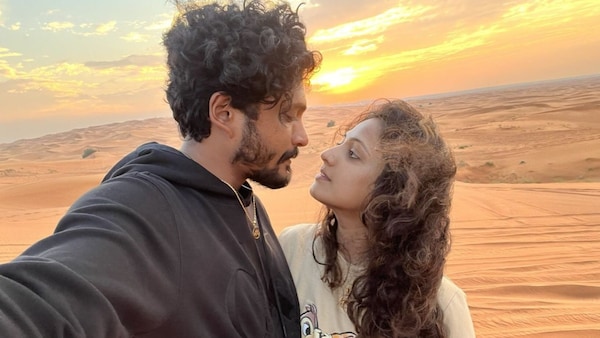 Vasishta Simha and Hariprriya confirm their relationship status with picture captioned ‘Us’
