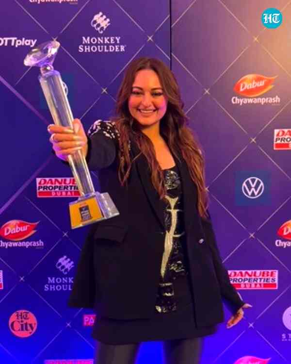 Sonakshi Sinha at OTTplay Awards 2023.