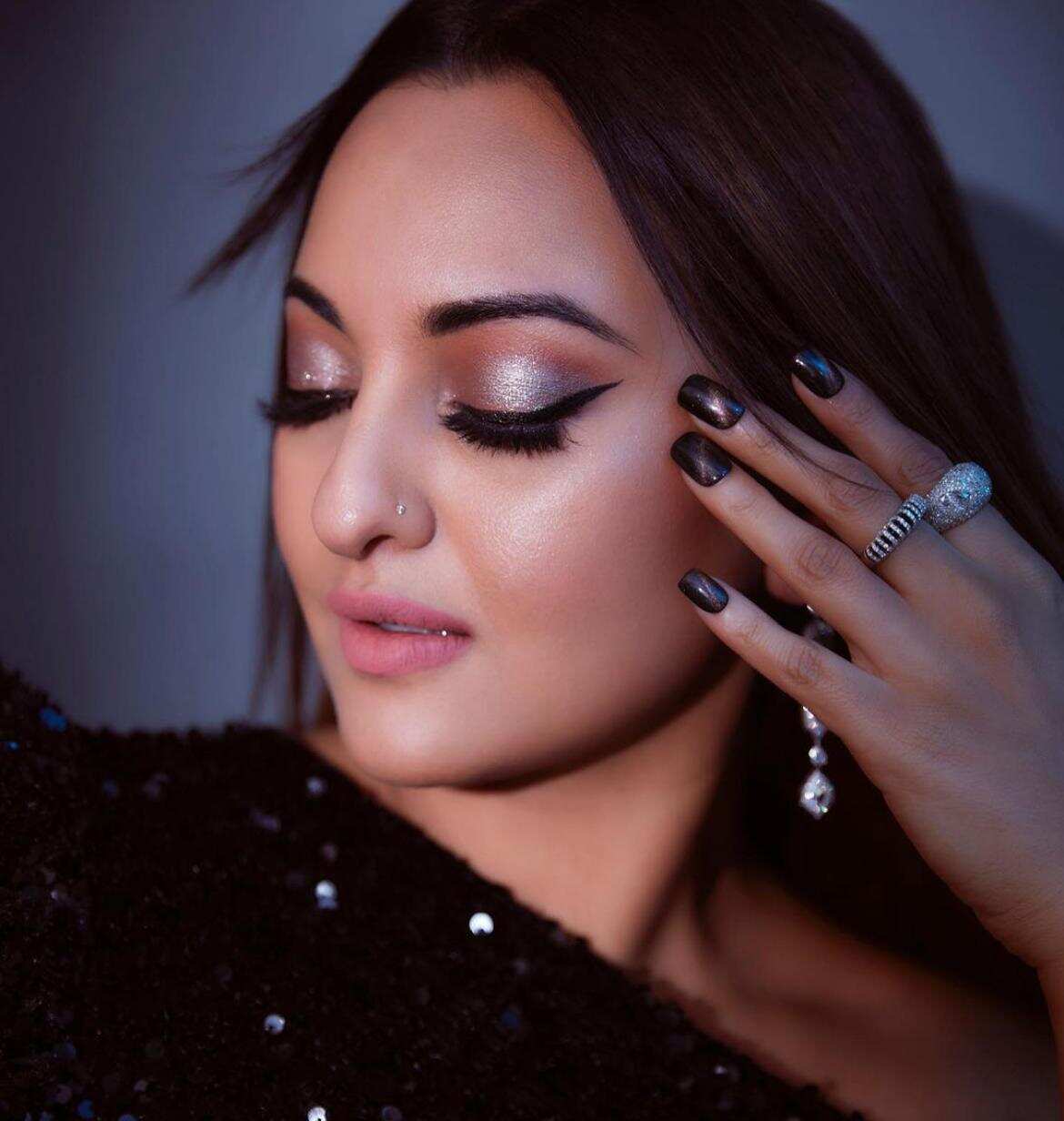 Sonakshi Sinha's glittery look