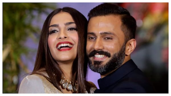 Anand Ahuja is winning hearts with his sweet gesture towards Sonam Kapoor, here's what he did