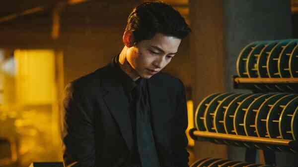 ‘He’s full of it’, say upset fans about Vincenzo star Song Joong-ki's comment on fatherhood affecting his career