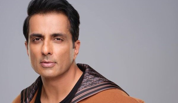 Sonu Sood promises to support the underprivileged youth’s civil services dreams through his NGO Sood Charity Foundation