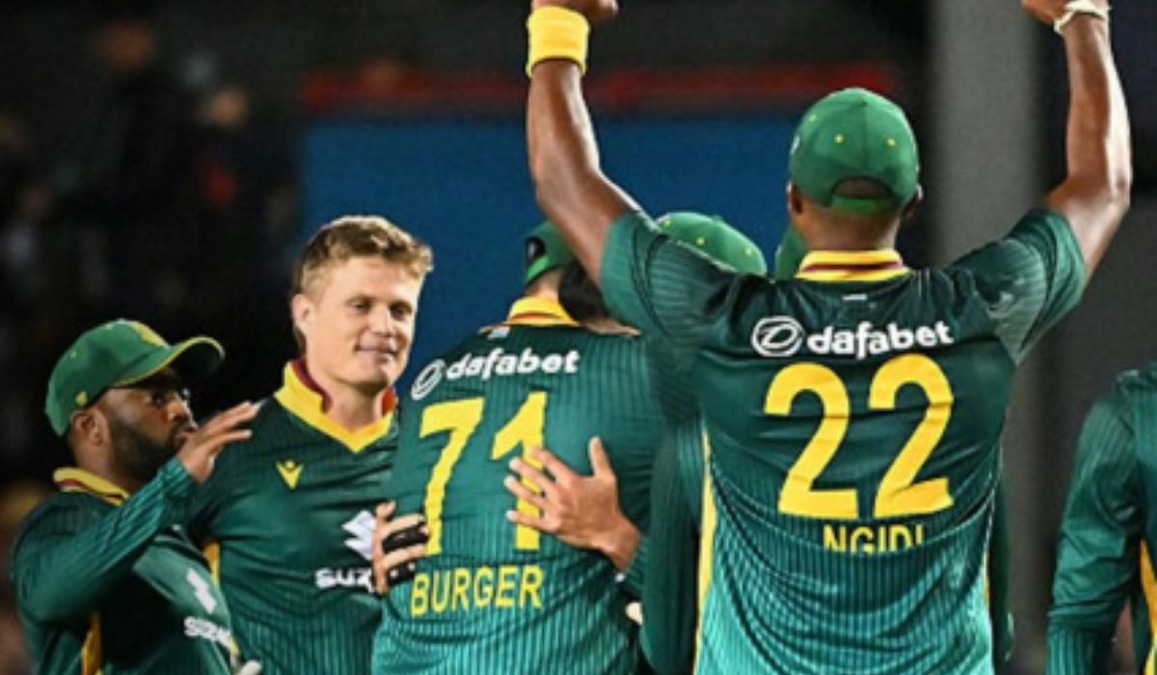 South Africa stun Australia with dominant spin show in 1st ODI